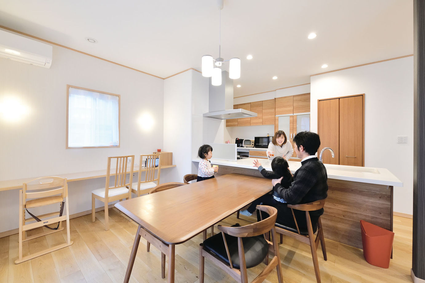 クレバリーホーム 【2000万円～2499万円／充実収納／家事がラク／間取図有】30帖超えの「LDK＋和室」でのびのび子育ての建築実例画像1