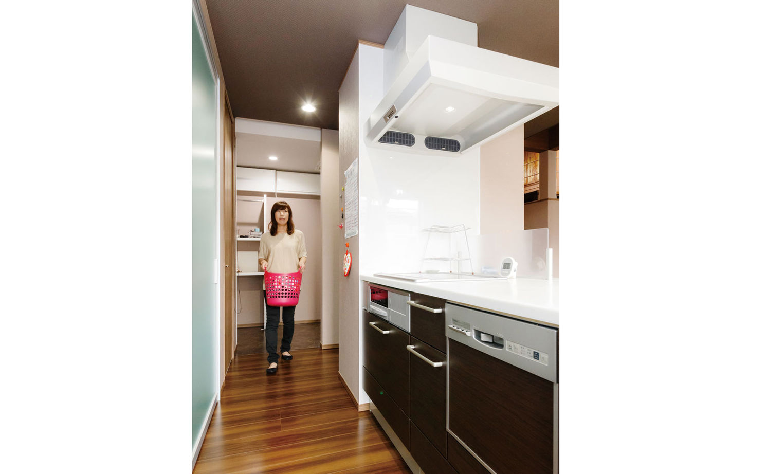 クレバリーホーム 【4000万円～4499万円／ガレージ／間取図有】「これぞ、大人の住処」。インナーガレージ＋2階リビングの家の建築実例画像7