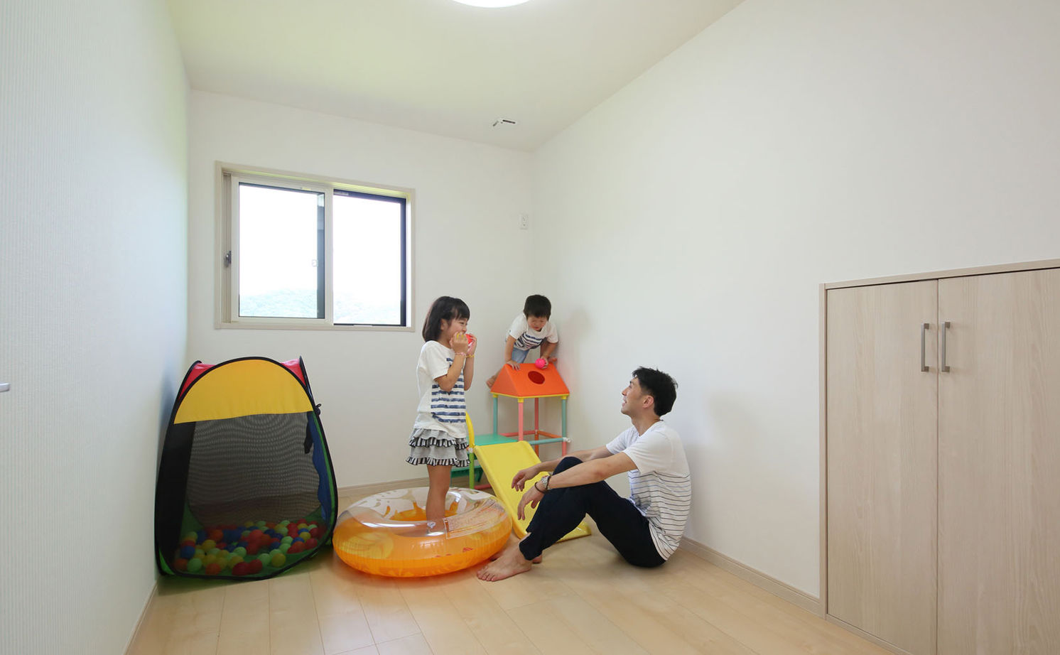 クレバリーホーム 【2500万円～2999万円／家事動線／収納充実／間取図有】共働き＆子育て世代が建てた、南欧テイストの住まいの建築実例画像9