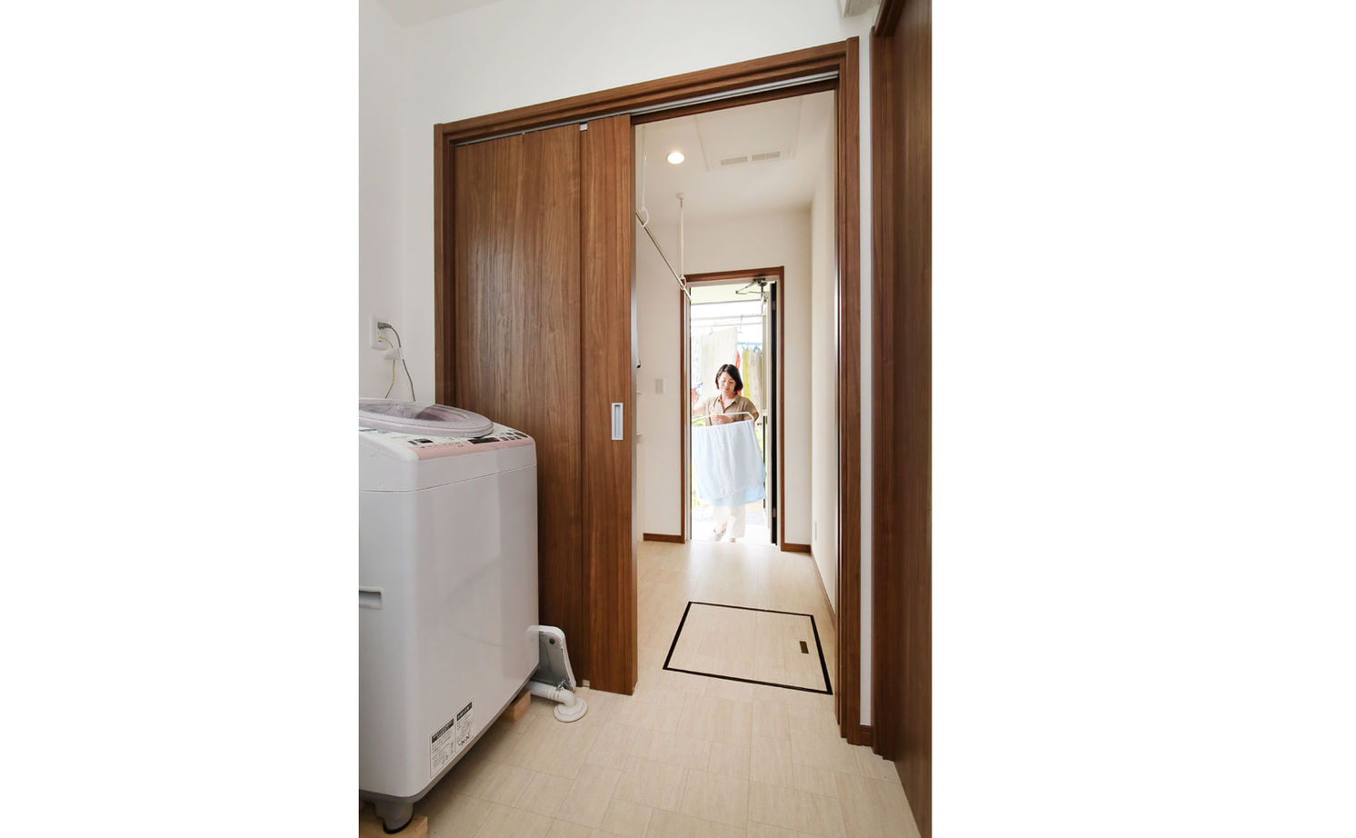 クレバリーホーム 【2500万円～2999万円／家事動線／収納充実／間取図有】共働き＆子育て世代が建てた、南欧テイストの住まいの建築実例画像11