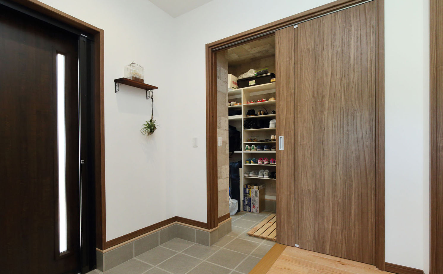 クレバリーホーム 【2500万円～2999万円／家事動線／収納充実／間取図有】共働き＆子育て世代が建てた、南欧テイストの住まいの建築実例画像12