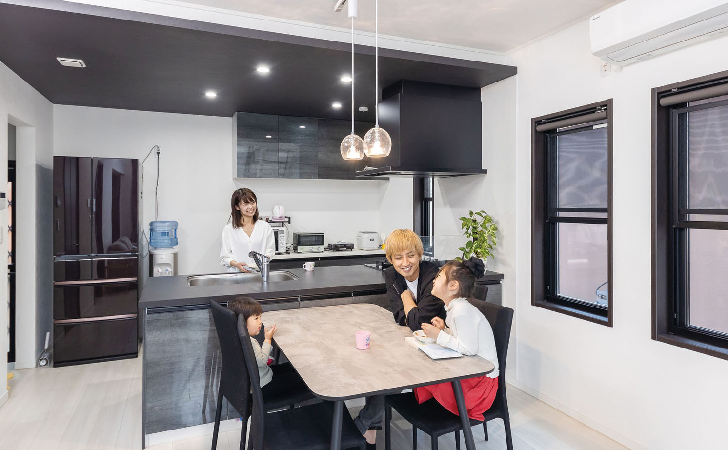 クレバリーホーム 【2000万円～2499万円／吹抜／家事動線／間取図有】家事の効率化で家族時間を増やし、お洒落な空間を楽しむの建築実例画像3