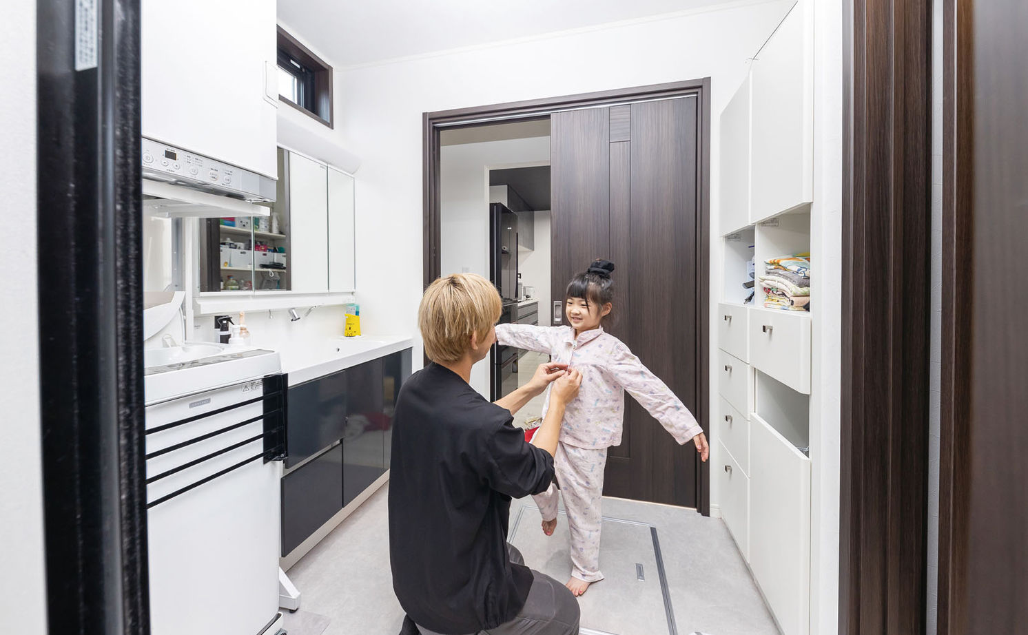 クレバリーホーム 【2000万円～2499万円／吹抜／家事動線／間取図有】家事の効率化で家族時間を増やし、お洒落な空間を楽しむの建築実例画像9