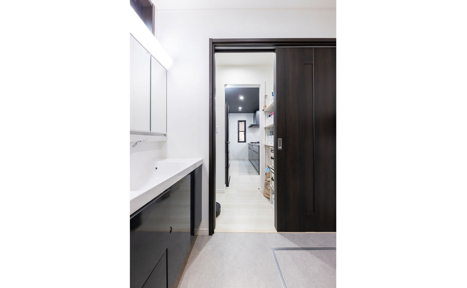 クレバリーホーム 【2000万円～2499万円／吹抜／家事動線／間取図有】家事の効率化で家族時間を増やし、お洒落な空間を楽しむの建築実例画像10