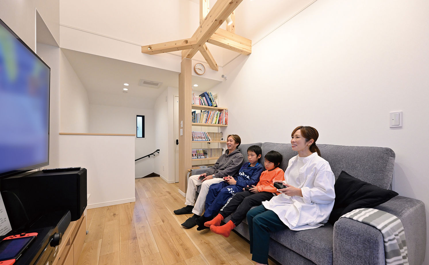 クレバリーホーム 【2500万円～2999万円／土間／家事動線／収納充実／間取図有】1階と2階で異なる家族団欒のスタイルを楽しむの建築実例画像2