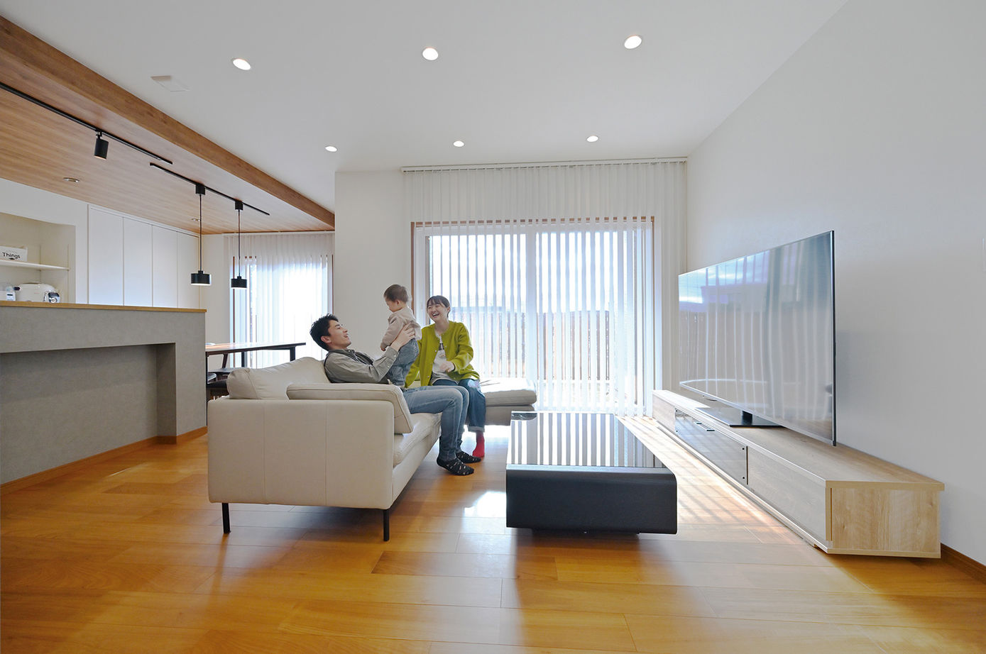 クレバリーホーム 【3000万円～3499万円／家事動線／収納充実／間取図有】子育てもデザインも楽しむ素敵なマイホームライフの建築実例画像1