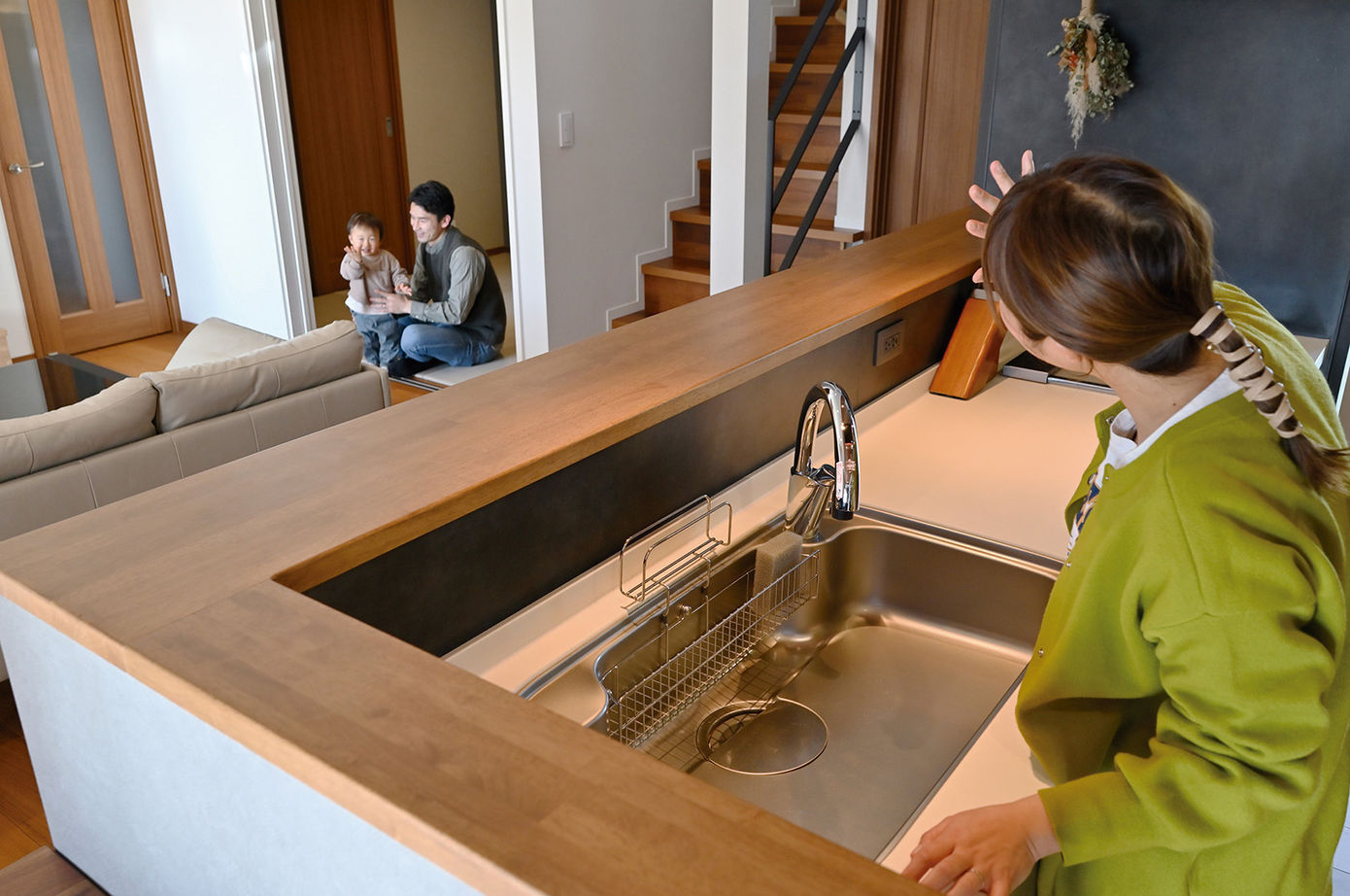 クレバリーホーム 【3000万円～3499万円／家事動線／収納充実／間取図有】子育てもデザインも楽しむ素敵なマイホームライフの建築実例画像3