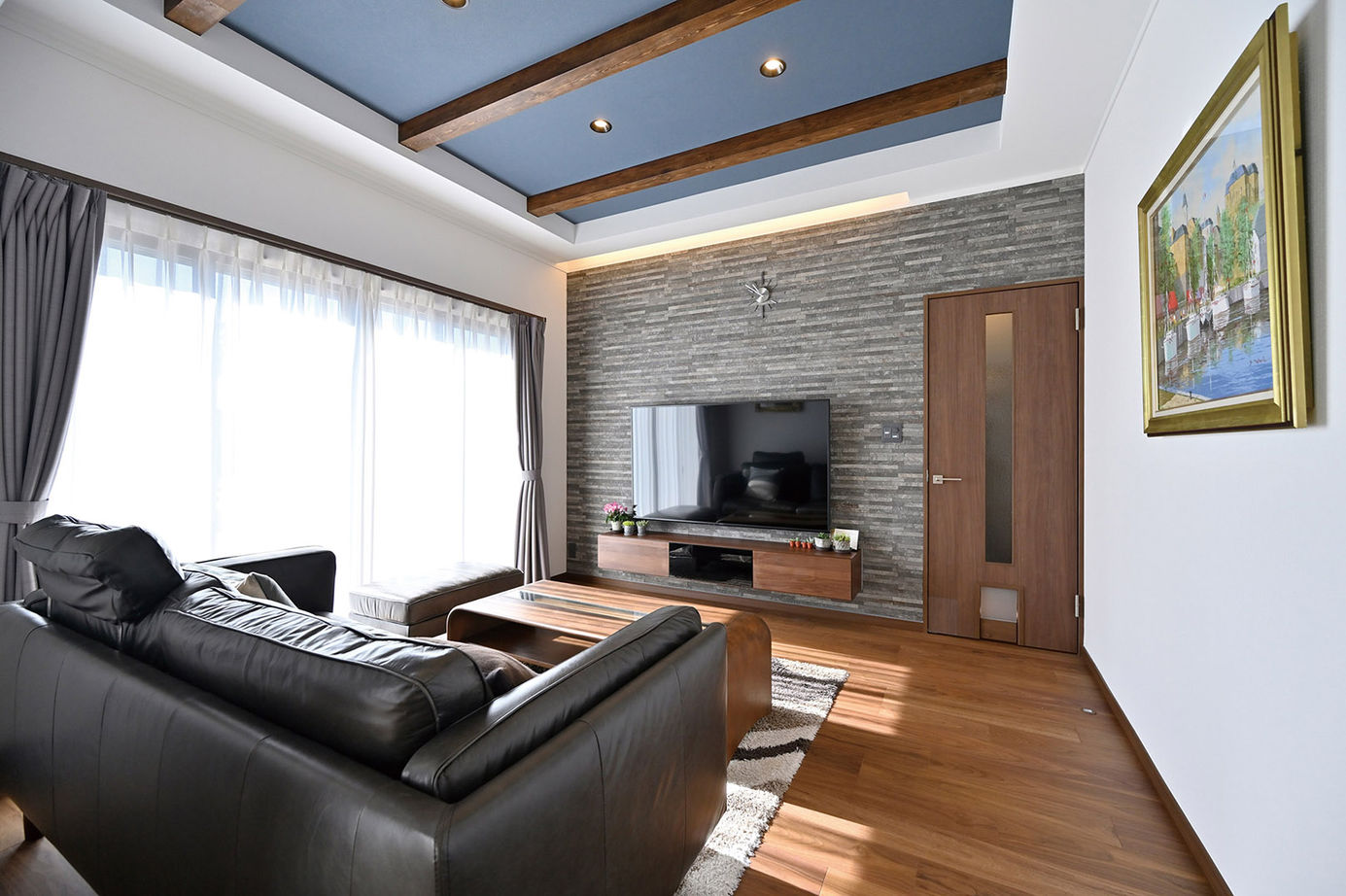 クレバリーホーム 【4000万円台／二世帯／収納充実／家事動線／間取図有】世代間がふれあう、程よい距離感の二世帯住宅の建築実例画像2