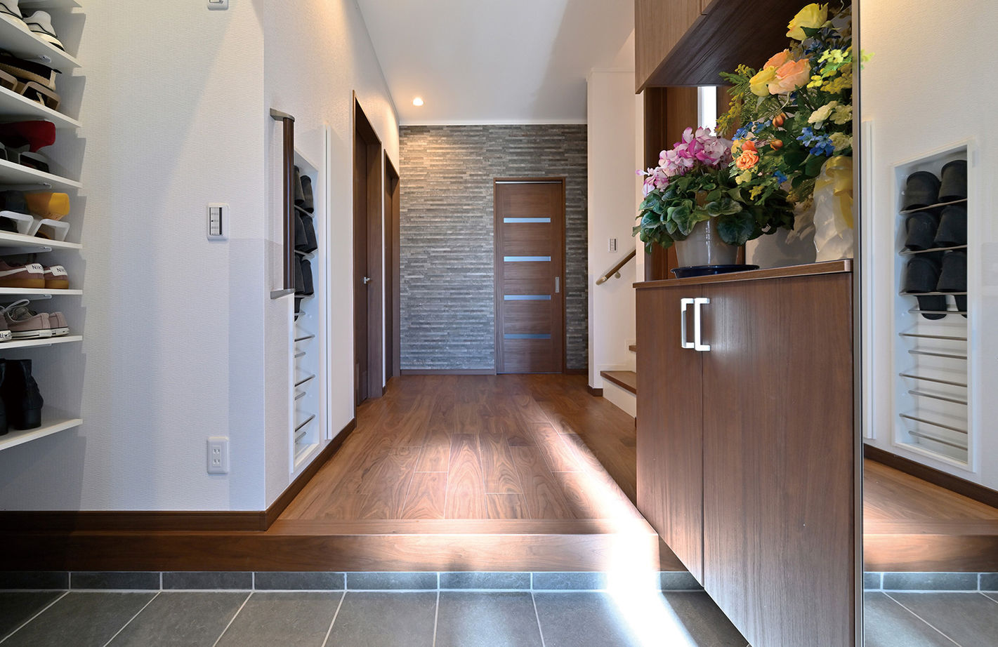 クレバリーホーム 【4000万円台／二世帯／収納充実／家事動線／間取図有】世代間がふれあう、程よい距離感の二世帯住宅の建築実例画像6