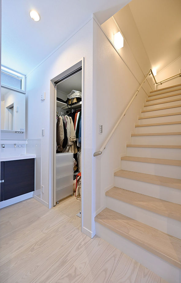 クレバリーホーム 【4000万円台／二世帯／収納充実／家事動線／間取図有】世代間がふれあう、程よい距離感の二世帯住宅の建築実例画像15