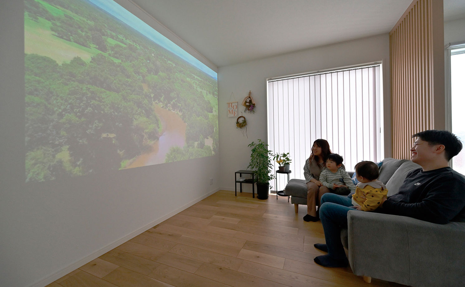 クレバリーホーム 【2500万円～2999万円／家事子育て動線／間取図有】キッチンを中心にした回遊動線で家族がのびのび暮らす家の建築実例画像6