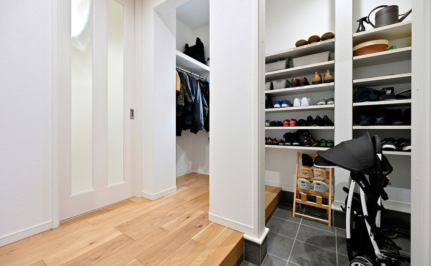 クレバリーホーム 【2500万円～2999万円／家事子育て動線／間取図有】キッチンを中心にした回遊動線で家族がのびのび暮らす家の建築実例画像12