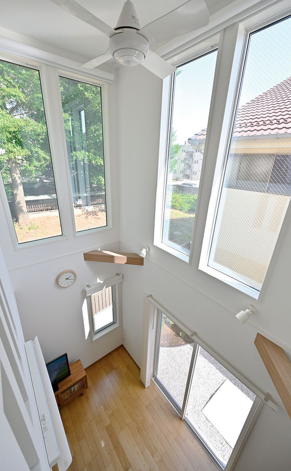 クレバリーホーム 【2500万円～2999万円／吹抜けリビング／間取図有】大きな窓から四季を伝える借景が暮らしに彩りを添える家の建築実例画像3