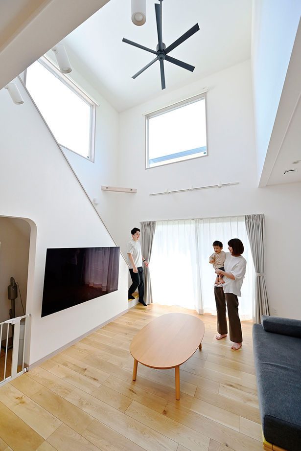 クレバリーホーム 【2000万円～2499万円／家事動線／間取図有】家族が心地よい距離感で過ごすLDK。平屋のように暮らせる家の建築実例画像3