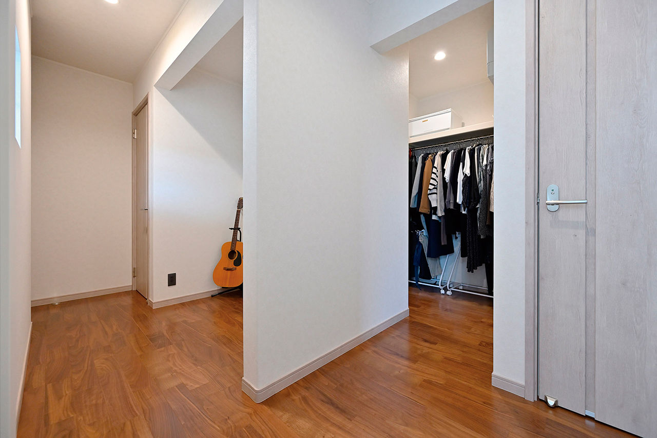 クレバリーホーム 【2000万円～2499万円／家事動線／間取図有】家族が心地よい距離感で過ごすLDK。平屋のように暮らせる家の建築実例画像9