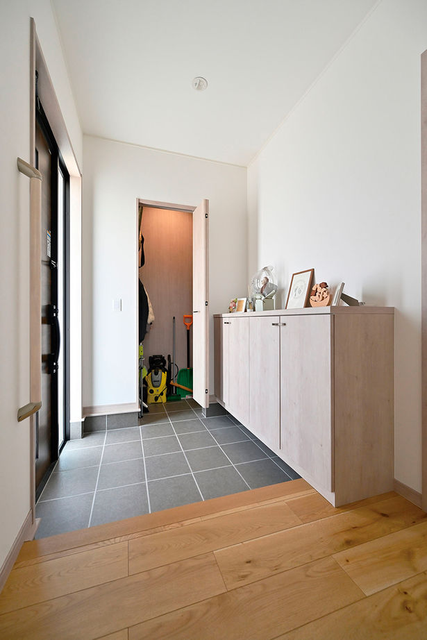 クレバリーホーム 【2000万円～2499万円／家事動線／間取図有】家族が心地よい距離感で過ごすLDK。平屋のように暮らせる家の建築実例画像10