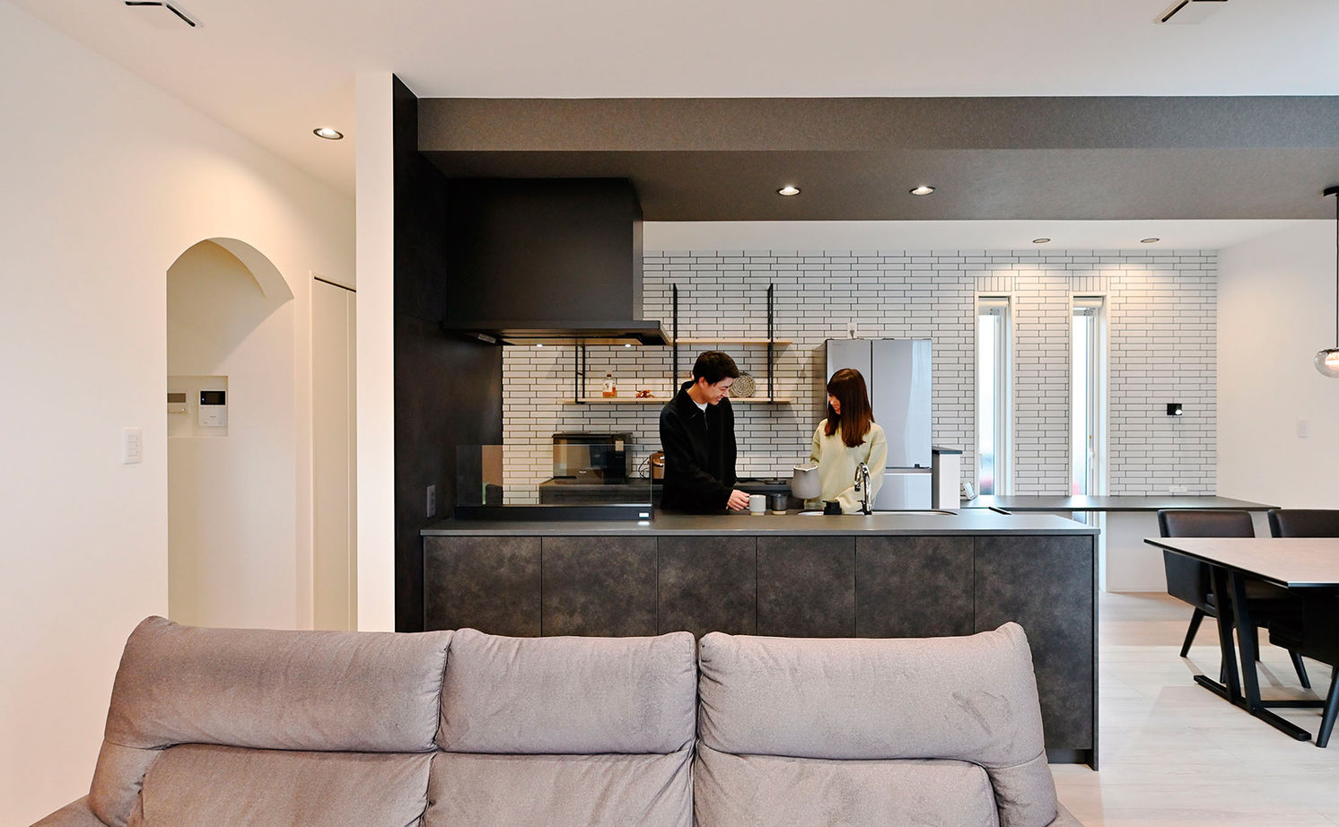 クレバリーホーム 【3000万円～3499万円／アウトドアリビング／間取図有】外壁・テラス・内装とタイルがお洒落に彩る上質な家の建築実例画像2