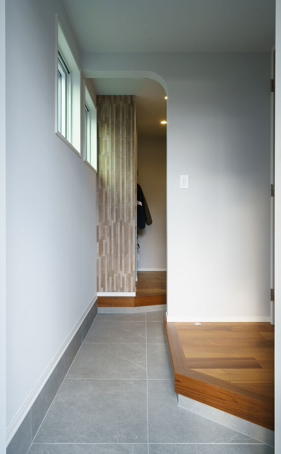 クレバリーホーム 【4000万円～／中2階／テラス／間取図】家族が心地よい距離感でくつろげる、完全同居型の二世帯住宅の建築実例画像16