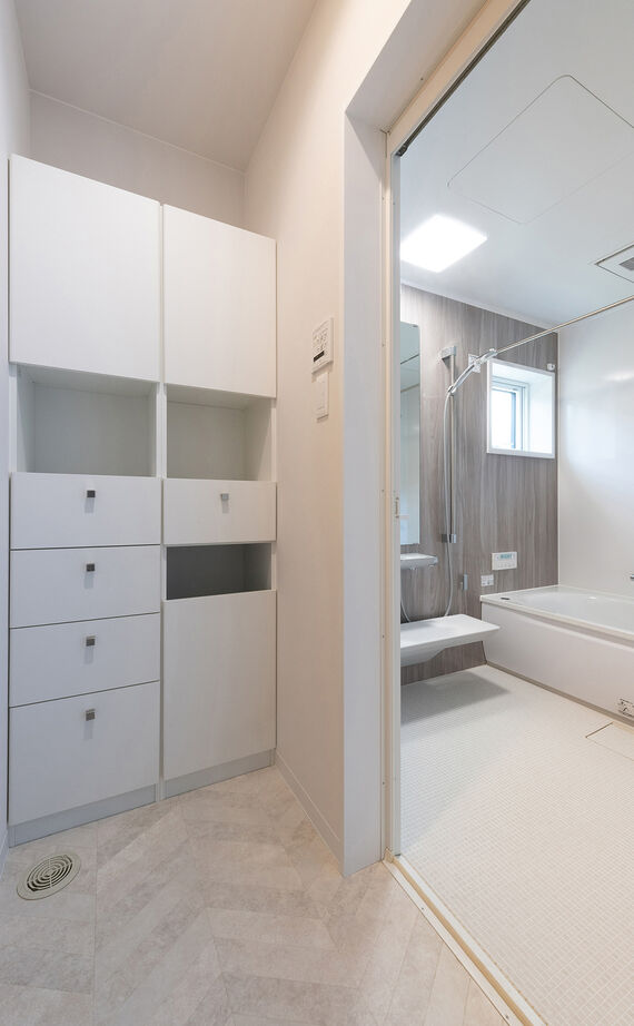 クレバリーホーム 【3500万円～3999万円／吹抜け／ペット／間取図】タイルならではの白が美しい。愛犬と暮らす高断熱の家の建築実例画像11