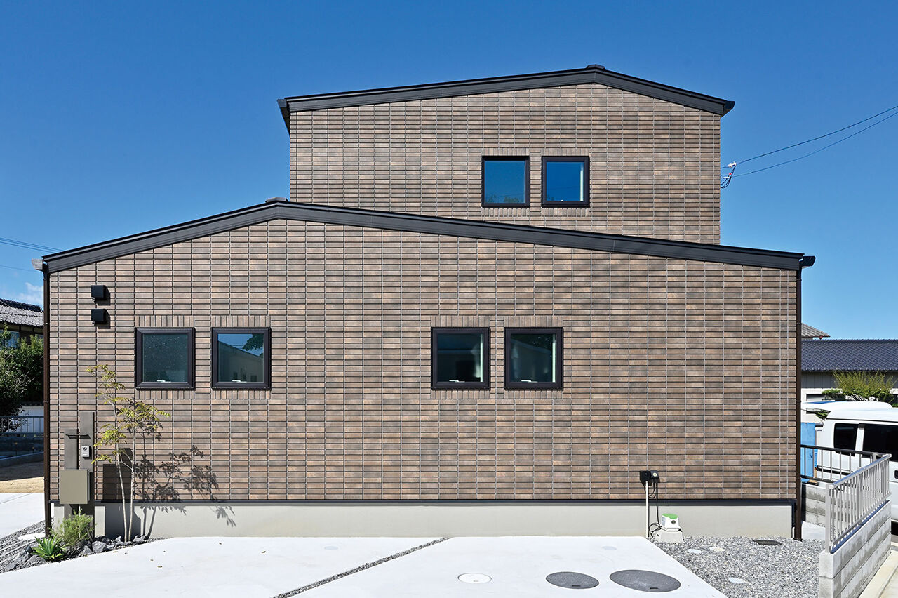 クレバリーホーム 【3000万円～3499万円／太陽光発電／間取図】住んでからかかるコストを低減。外壁タイルの高性能住宅の建築実例画像7