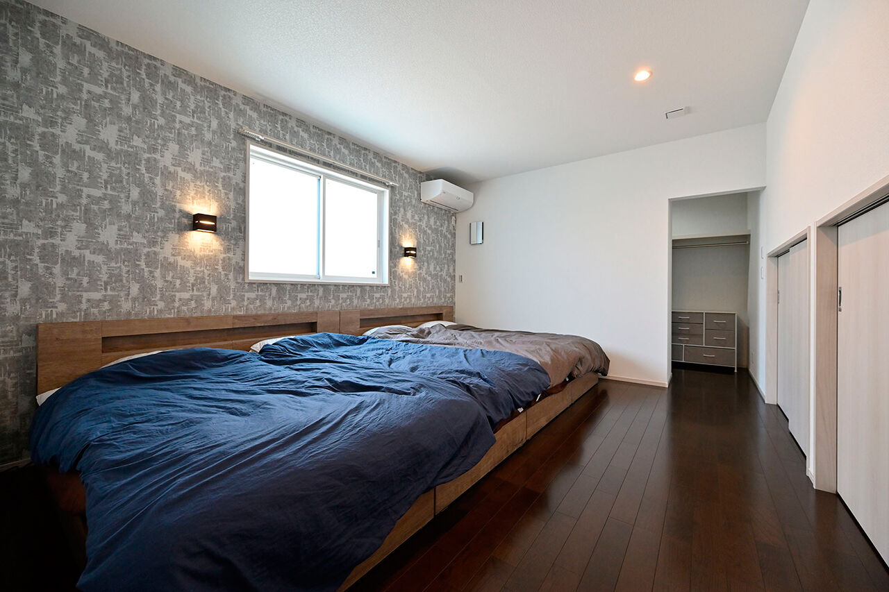 クレバリーホーム 【3000万円～3499万円／スキップフロア／間取図】外に閉じ、内に開く。カーテン不要なストレスフリーの平屋の建築実例画像6