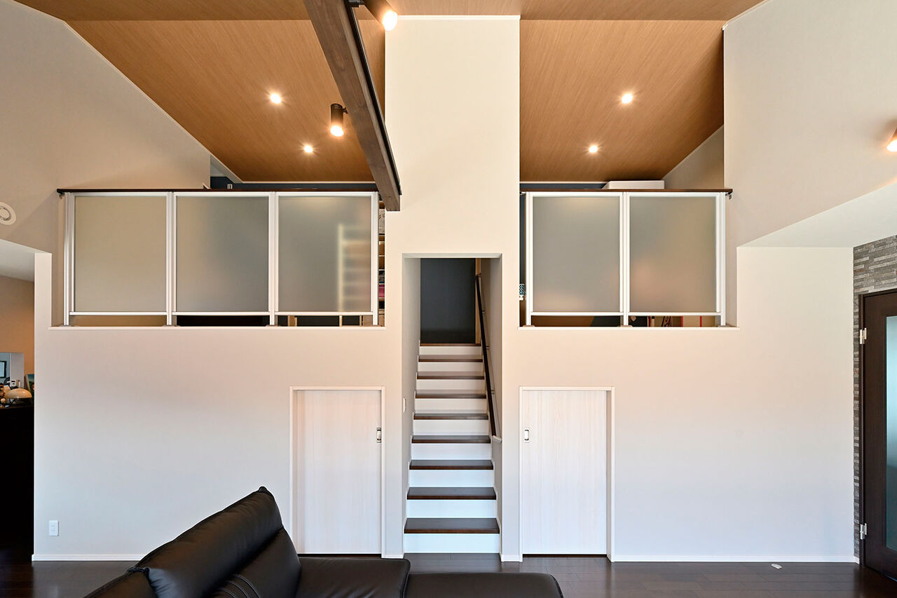 クレバリーホーム 【3000万円～3499万円／スキップフロア／間取図】外に閉じ、内に開く。カーテン不要なストレスフリーの平屋の建築実例画像7