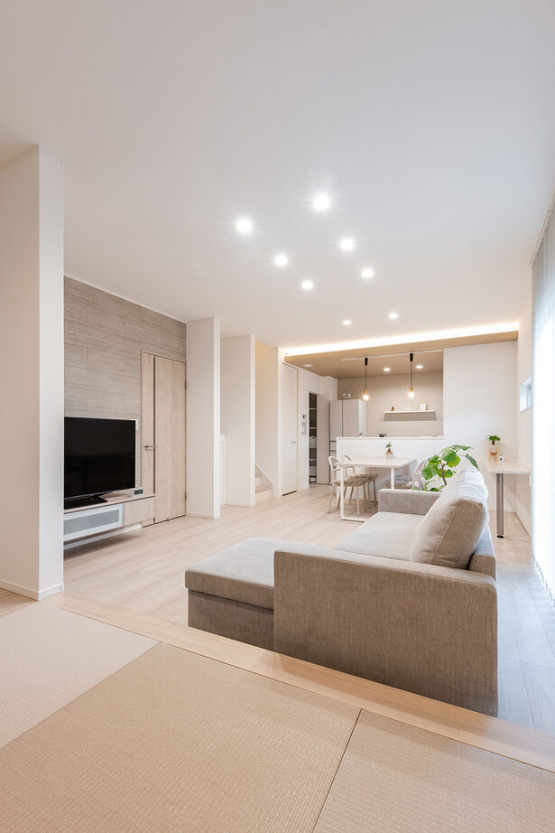 クレバリーホーム 【2500万円～2999万円／家事動線／間取図】グレージュのあたたかみあるリビングに家族の笑顔が集まる家の建築実例画像3