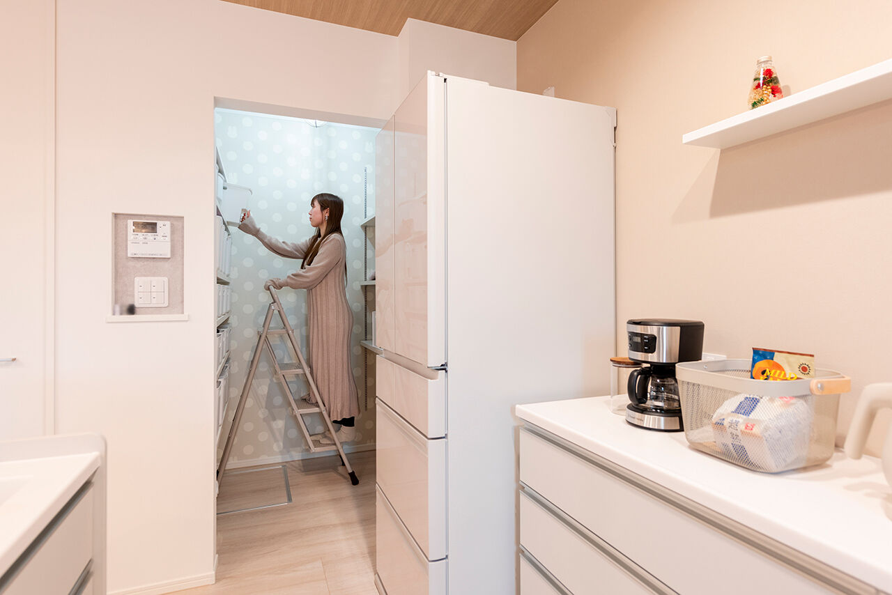 クレバリーホーム 【2500万円～2999万円／家事動線／間取図】グレージュのあたたかみあるリビングに家族の笑顔が集まる家の建築実例画像6