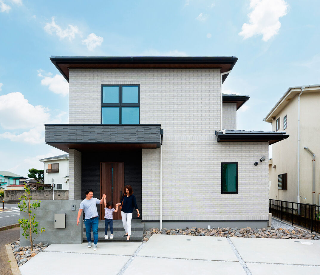 クレバリーホーム 【子育て／間取図】キッチンを中心に家族がつながる、ともに暮らしを楽しむ住まいの建築実例画像2