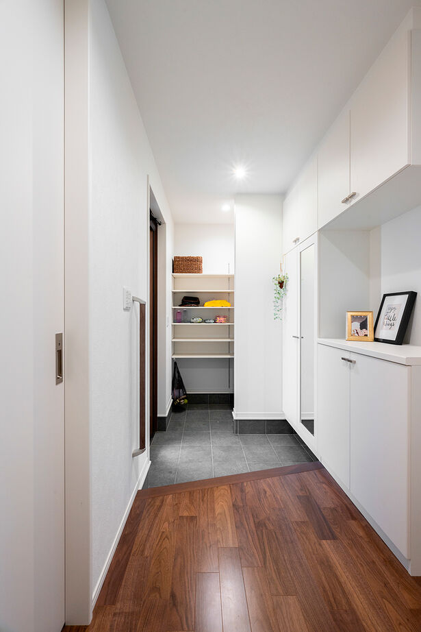 クレバリーホーム 【子育て／間取図】キッチンを中心に家族がつながる、ともに暮らしを楽しむ住まいの建築実例画像9