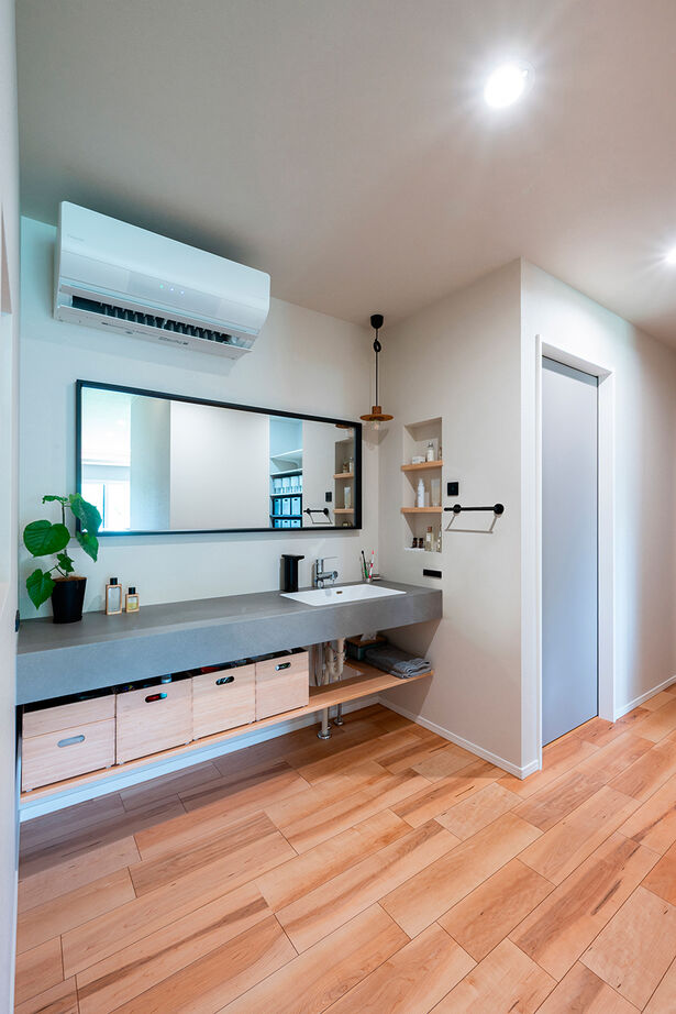 クレバリーホーム 【4000万円～／平屋／間取図】石目調の大判タイルが彩る風格ある佇まい。暮らしやすい平屋のガレージハウスの建築実例画像9