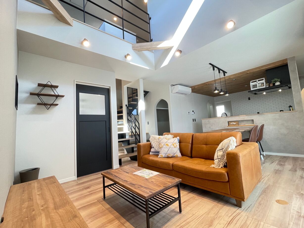 ヤマタホーム（クローバー住工房） 【2000万円台後半/米子市/51坪】遊び心と住宅性能を見事に両立！吹き抜けの大空間でも四季快適！の建築実例画像