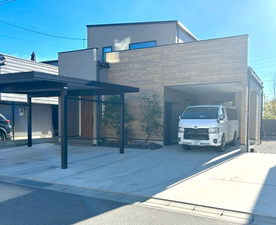 ヤマタホーム（クローバー住工房） 【2000万円台後半/米子市/51坪】遊び心と住宅性能を見事に両立！吹き抜けの大空間でも四季快適！の建築実例画像2