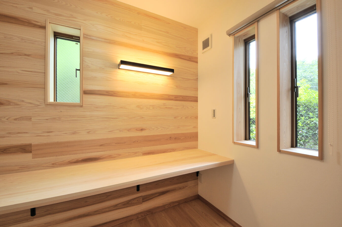 カツマタ＜一級建築士事務所＞ 【無垢材／吹抜／間取図】木の香りと温もりに包まれる吹き抜けリビングのある家の建築実例画像7