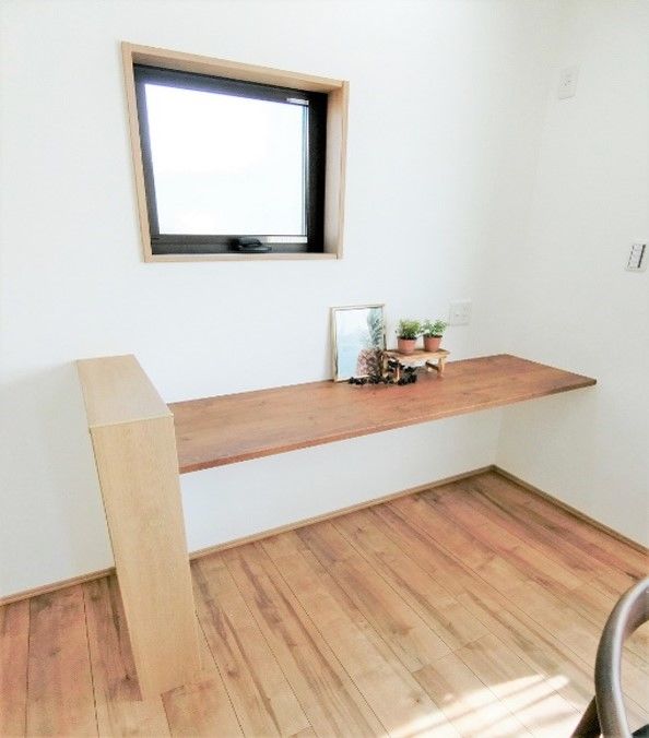 桔梗企画設計 【上尾市/4LDK/33坪】開放感あふれるLDKの吹き抜けに回遊できる家事ラク動線を叶えた住まいの建築実例画像6