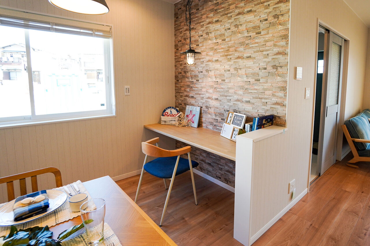 御浜住宅グループ（御浜建設） 枚方市｜2000万円台｜30坪以下｜間取り図｜気分は西海岸！カバードポーチのあるカリフォルニアテイストの家の建築実例画像6