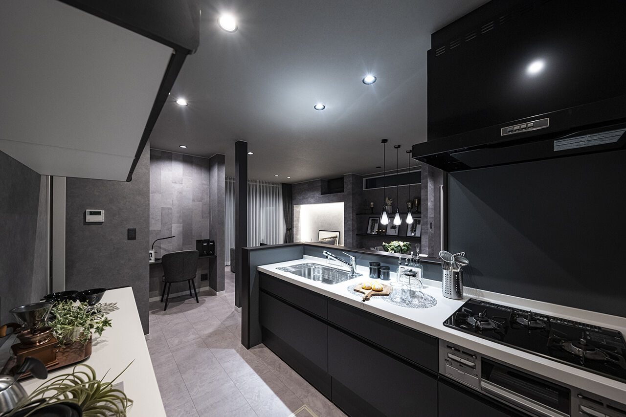 御浜住宅グループ（御浜建設） 枚方市｜2000万円台｜30坪以下｜間取り図｜ライトコートから光がたっぷり。開放感のあるシンプルモダンな家の建築実例画像4