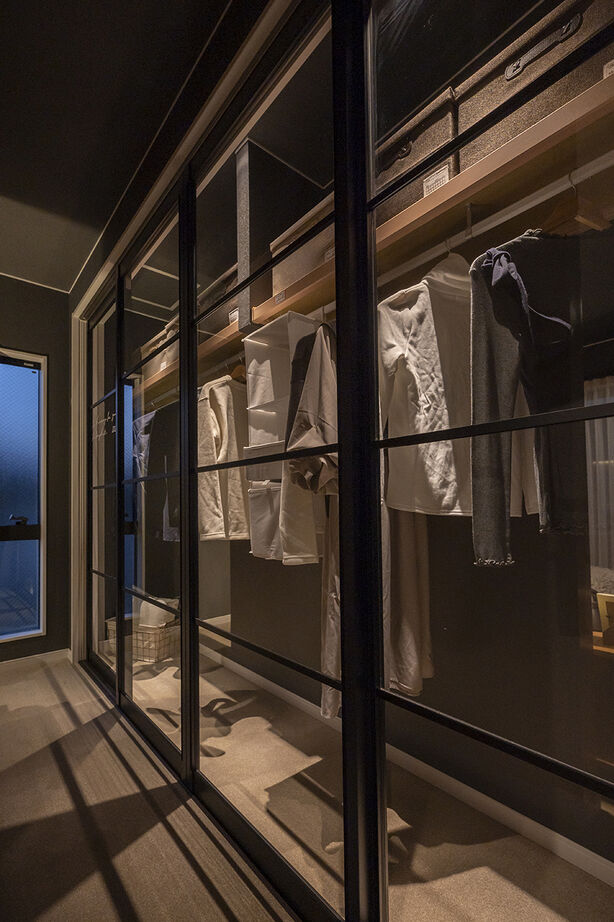 御浜住宅グループ（御浜建設） 枚方市｜2000万円台｜30坪以下｜間取り図｜ライトコートから光がたっぷり。開放感のあるシンプルモダンな家の建築実例画像7