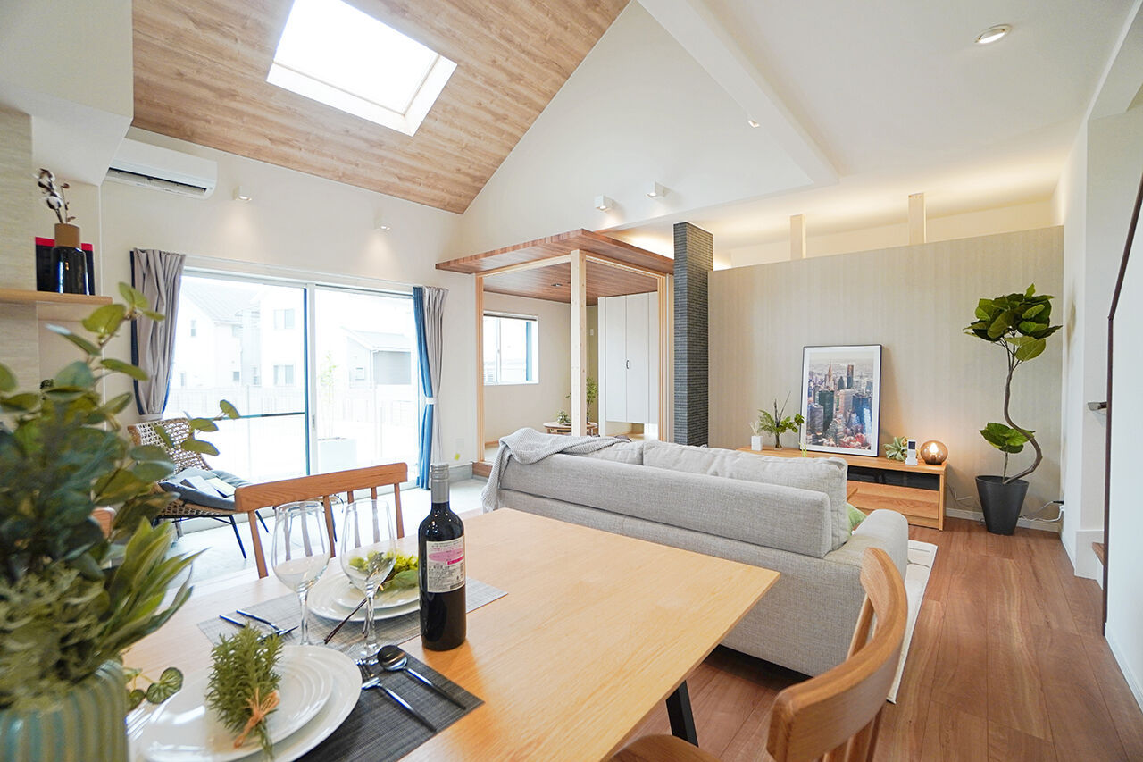 御浜住宅グループ（御浜建設） 枚方市｜2000万円台｜35坪｜間取り図｜吹き抜けが開放感を演出。暮らしの楽しみが広がる土間のある家の建築実例画像3