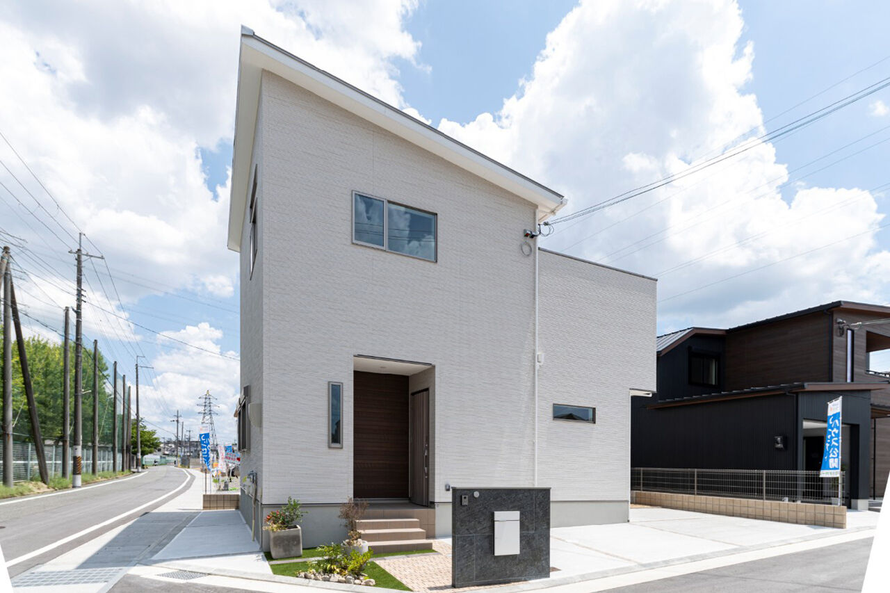 御浜住宅グループ（御浜建設） 枚方市｜2000万円台｜30坪台｜間取り図｜アウトドアリビングが2か所に。2階テラス＆ウッドデッキのある家の建築実例画像3