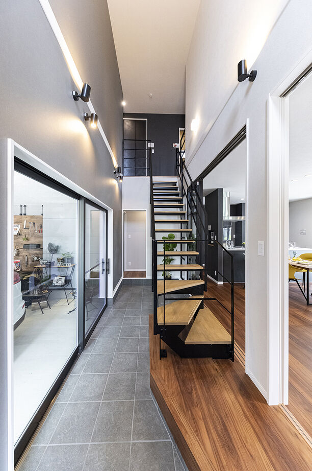 御浜住宅グループ（御浜建設） 枚方市｜2000万円台｜ビルトインガレージ｜間取り図｜リビングから愛車を眺められるガレージハウスの建築実例画像9