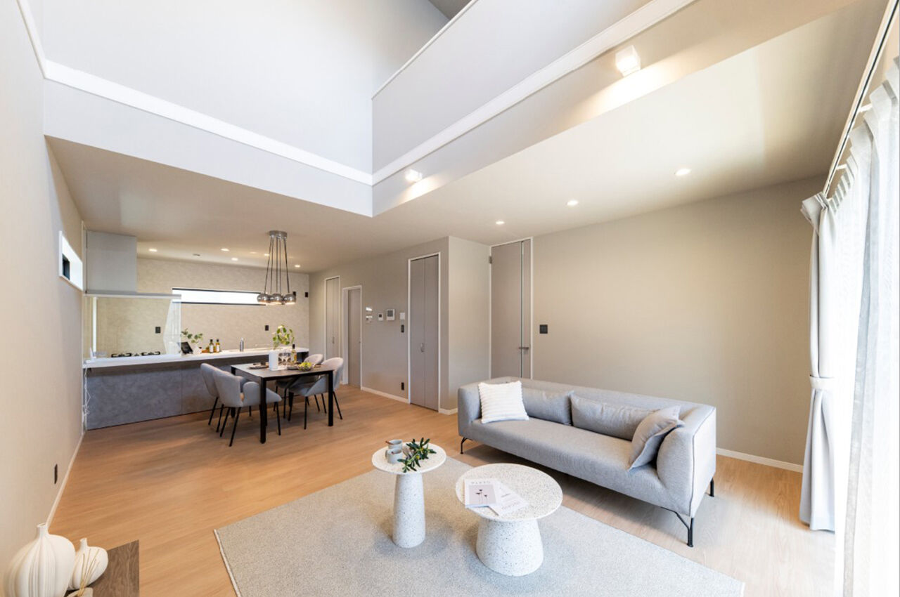 御浜住宅グループ（御浜建設） 枚方市｜2000万円台｜変形地｜間取り図｜隣家に囲まれた旗竿地でも明るく開放感が感じられる家の建築実例画像2