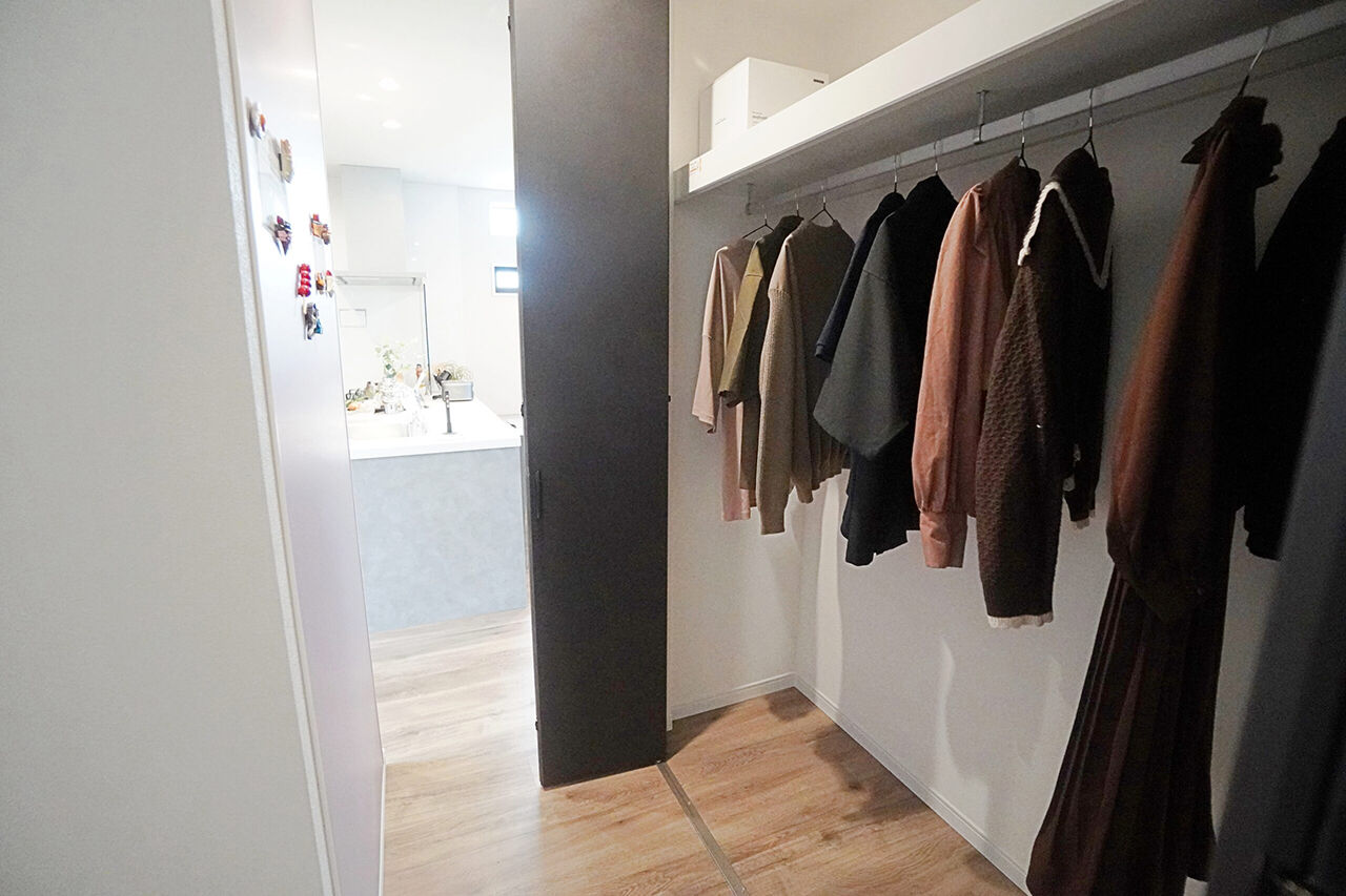 御浜住宅グループ（御浜建設） 枚方市｜2000万円台｜30坪台｜間取り図｜青空の下で家族だんらん。プライベートテラスのある家の建築実例画像7