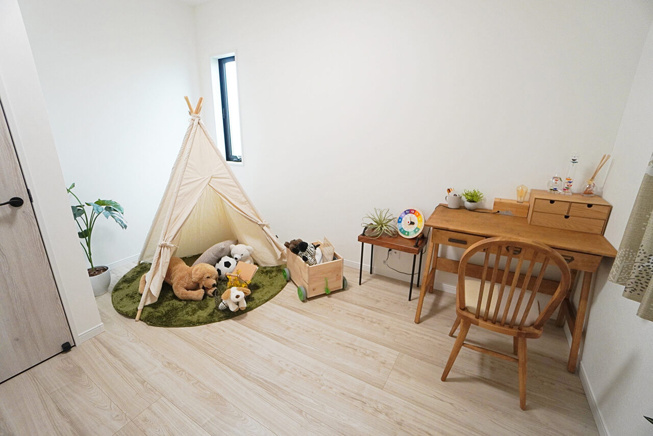 御浜住宅グループ（御浜建設） 枚方市｜2000万円台｜30坪台｜間取り図｜青空の下で家族だんらん。プライベートテラスのある家の建築実例画像10