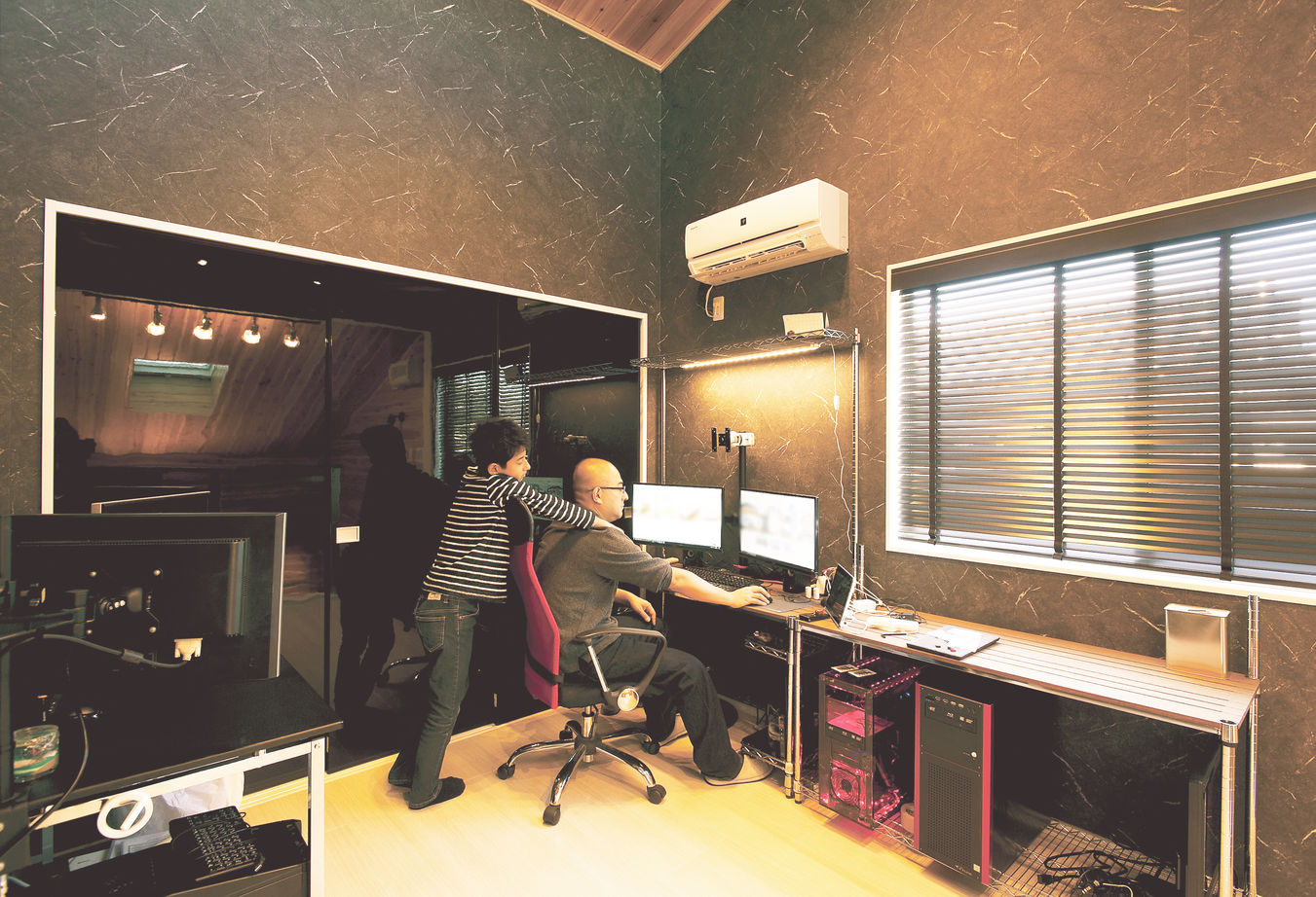 近藤建設 【3000万円台/75.8坪/間取り図】気兼ねない空間の二世帯住宅。書斎とつながる夢のビルトインガレージハウスの建築実例画像8