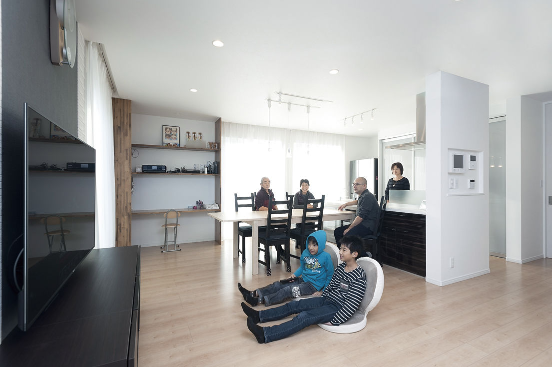 近藤建設 【3000万円台/75.8坪/間取り図】気兼ねない空間の二世帯住宅。書斎とつながる夢のビルトインガレージハウスの建築実例画像10