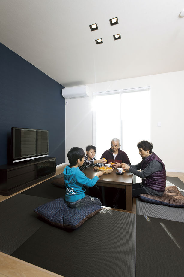 近藤建設 【3000万円台/75.8坪/間取り図】気兼ねない空間の二世帯住宅。書斎とつながる夢のビルトインガレージハウスの建築実例画像13