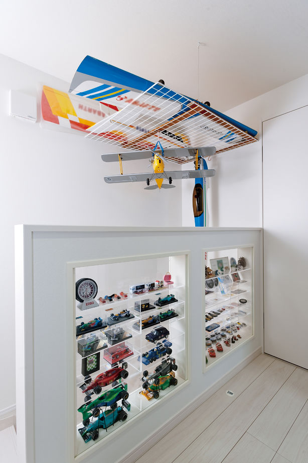 近藤建設 【30坪台/車2台/趣味部屋】一級建築士の施主も満足！寝室から愛車を眺める3階建てビルトインガレージハウスの建築実例画像10