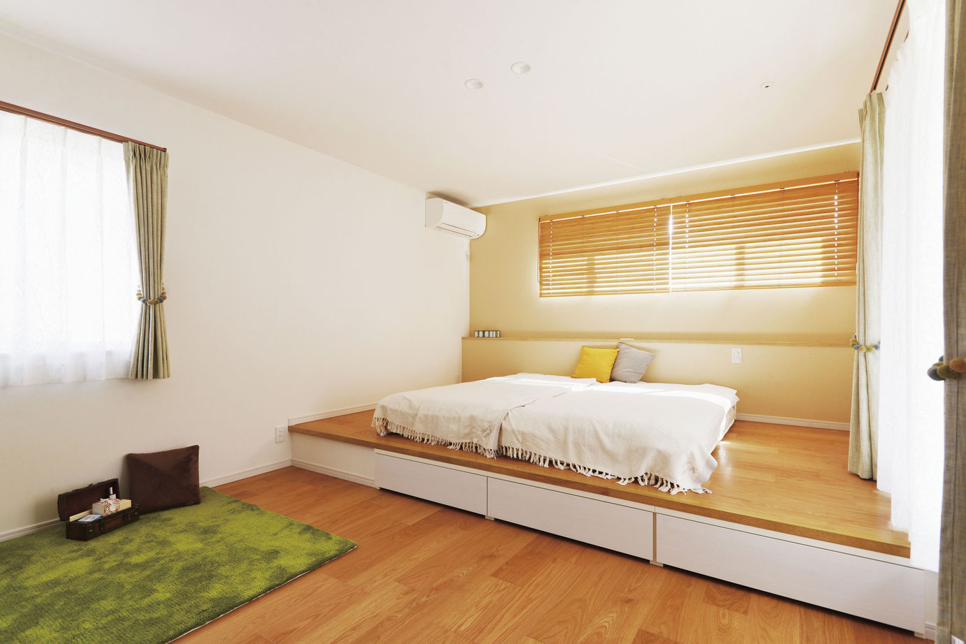 近藤建設 【1000万円台/30坪台/家事動線/間取り図】高天井で明るい北欧テイストのナチュラル内装と和モダン外観の家の建築実例画像7