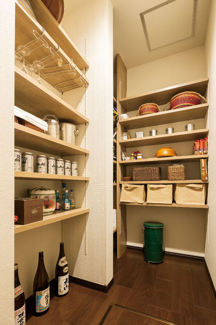 近藤建設 【3000万円/40坪台/吹き抜け/間取り図】生活感は2階に、家事動線にも配慮したアジアンリゾートテイストの家の建築実例画像8